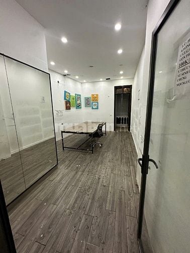 CHO THUÊ NHÀ MẶT PHỐ 242 CẦU GIẤY, HÀ NỘI- DT  60m2x 4 tầng, MT 4m