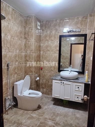 Hoàng Cầu, phân lô 2 mặt ngõ, Ô tô tránh dừng đỗ ngày đêm, cần bán sớm