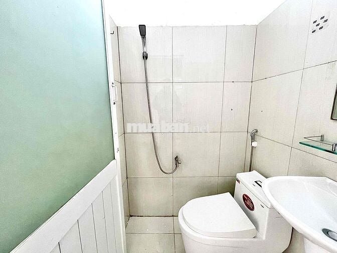 Phòng Trọ Sinh Viên _ Nằm Cạnh Trục Phạm Văn Đồng