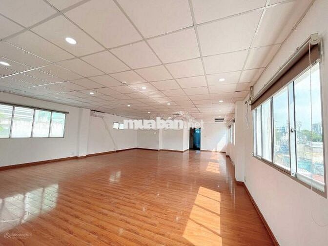 TÒA NHÀ MỚI XÂY MẶT TIỀN PHỔ QUANG PHÚ NHUẬN GẦN SÂN BAY