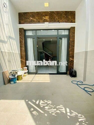 Cho thuê nhà mới, 4pn4wc, hẻm xe hơi, Nguyễn Văn khối p8 Gò vấp
