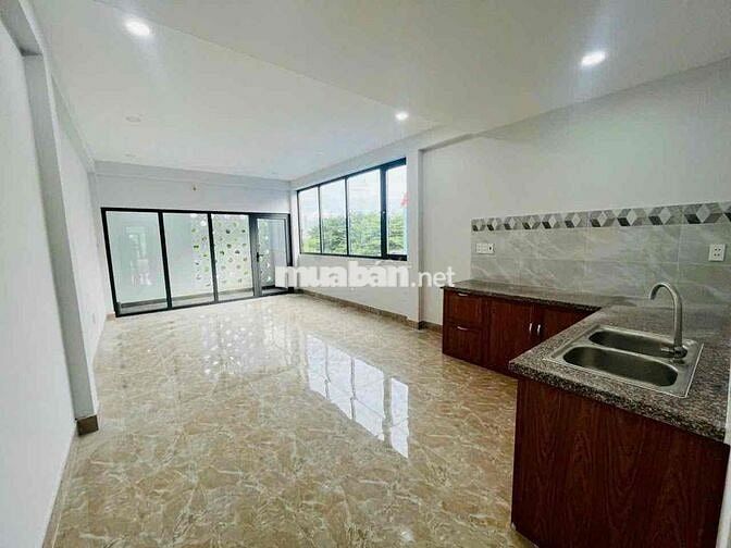 SIÊU PHẨM STUDIO FULL NỘI THẤT VIEW KÍNH BAN CÔNG CAO CẤP GẦN HUIT