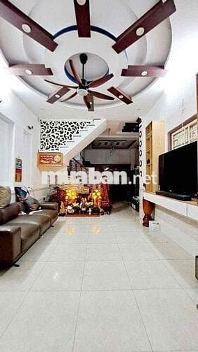 NHÀ PHỐ 3 LẦU – 5mx11m – SÁT CHỢ HIỆP THÀNH QUẬN 12 – XE HƠI TẬN NƠI