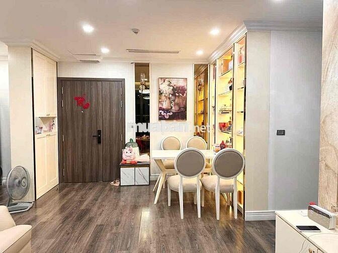 Bán căn hộ chung cư PHC Nguyễn Sơn,DT 100m,3PN,giá 10 tỷ.