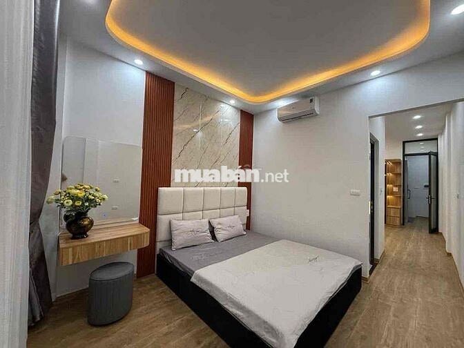 BÁN NHÀ Ở NGAY, PHỐ LỚN ĐỐNG ĐA - 5 TẦNG THANG MÁY, DT 45M GIÁ 12.9