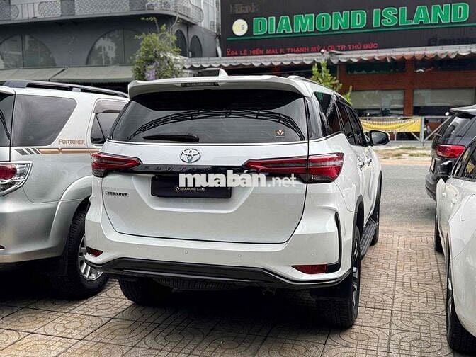 Toyota Fortuner 2021 Legender trẻ trung, thể thao
