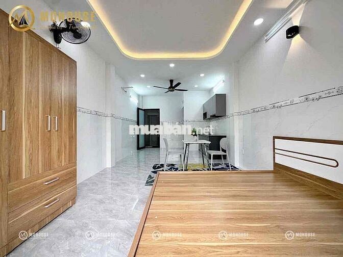 CHDV full nội thất ban công, cửa sổ cực thoáng ngay Etown Tân Bình