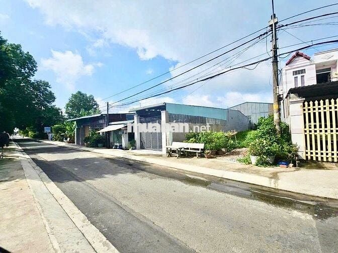BÁN LÔ ĐẤT MT Nguyễn Thị Se ngay ngã 4 Quán Đôi xã Tân Thông Hội 650TR