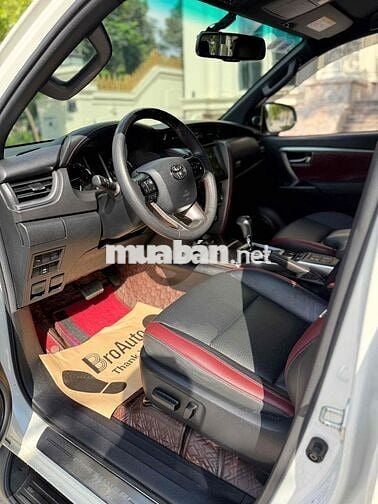 Toyota Fortuner 2021 Legender trẻ trung, thể thao