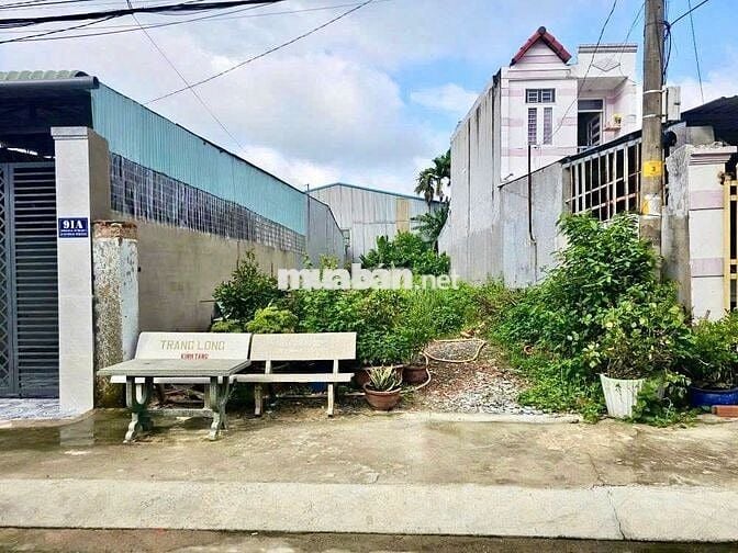 BÁN LÔ ĐẤT MT Nguyễn Thị Se ngay ngã 4 Quán Đôi xã Tân Thông Hội 650TR