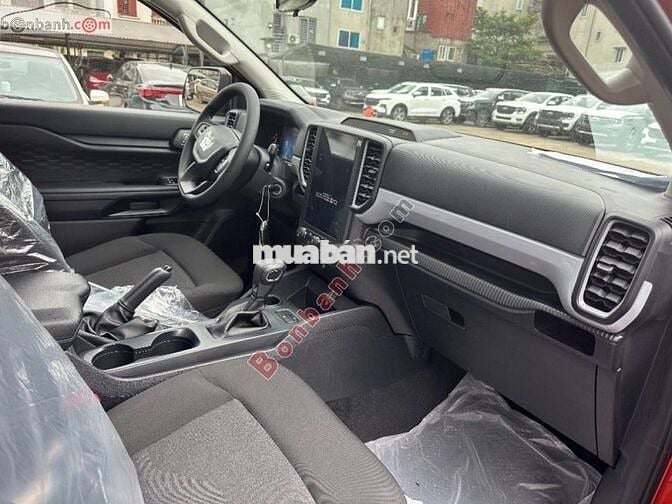 Ford Ranger XLS 2.0L 4x2 AT 2025