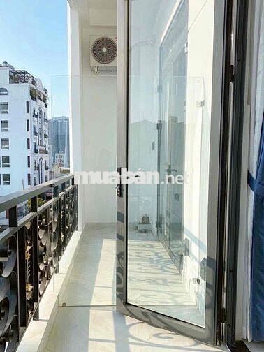 Phòng ban công giáp nguyễn thị thập. Thang máy, máy giặt riêng
