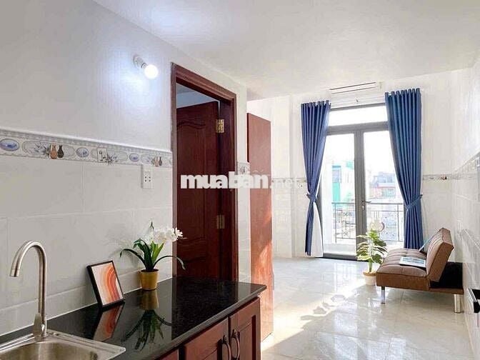 Phòng ban công giáp nguyễn thị thập. Thang máy, máy giặt riêng
