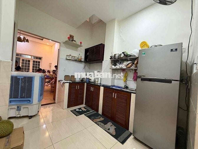 CẦN BÁN NHÀ GÁC LỬNG 2mk HOÀNG VĂN THỤ, sát đường