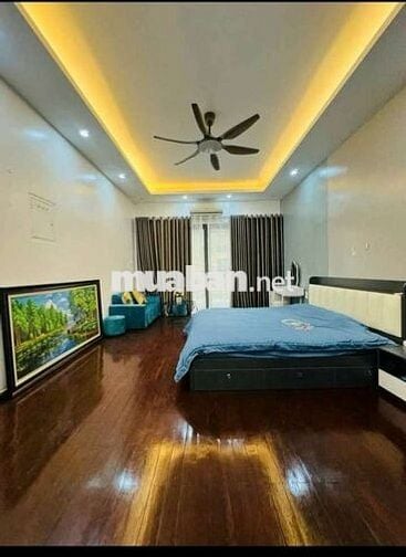 Tôi cần bán nhà mặt ngõ Trường Chinh 5tầng thang máy full nội thất.