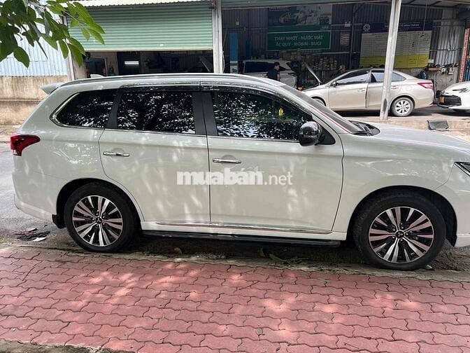 Mitsubishi Outlander 2022 2.0 Premium - 15000 km