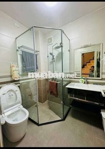 Tôi cần bán nhà mặt ngõ Trường Chinh 5tầng thang máy full nội thất.