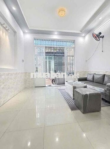 Bán nhà HXH Bình Tân,32m2, 4❌8m, - 2 tầng- 2Pn- sổ hồng hoàn công