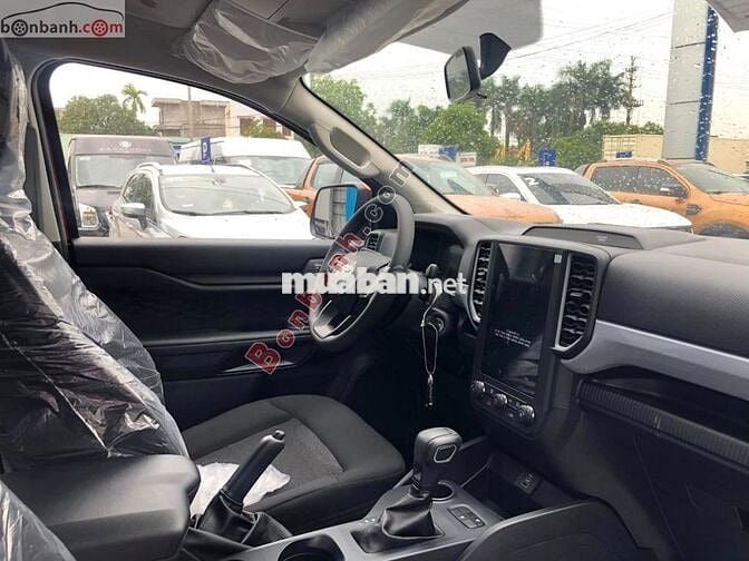 Ford Ranger XLS 2.0L 4x2 AT 2025