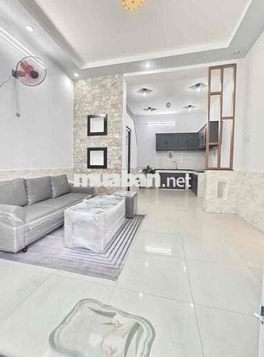 Bán nhà HXH Bình Tân,32m2, 4❌8m, - 2 tầng- 2Pn- sổ hồng hoàn công