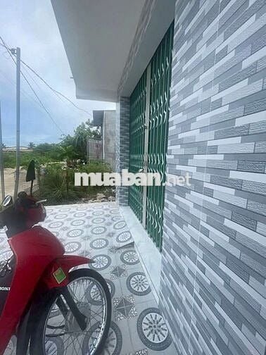 Bán dãy trọ mới xây đường 8m thông, KDC Tân Đức,cho thuê 10,5tr/tháng
