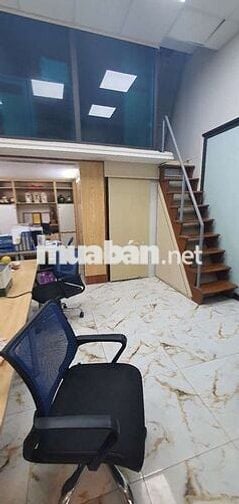 Bán Nhà Lô Góc Oto Hào Nam ,Đống Đa 16,5Ty 62m2 mặt Tiền 16m