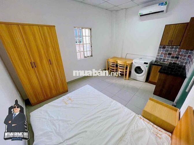 NGAY CHÂN CẦU KIỆU SÁT Q3, 2PN, BAN CÔNG RỘNG, CÓ THANG MÁY, PHÚ NHUẬN