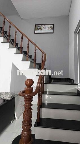 Cho thuê nhà nguyên căn 1 trệt 1 lầu 3pn, Vsip2 Bình Dương - 5tr5