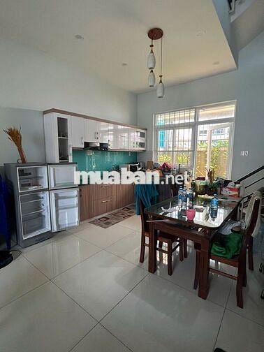 Cho Thuê Căn Nhà Phố 11 Triệu Lovera Vista Khang Điền