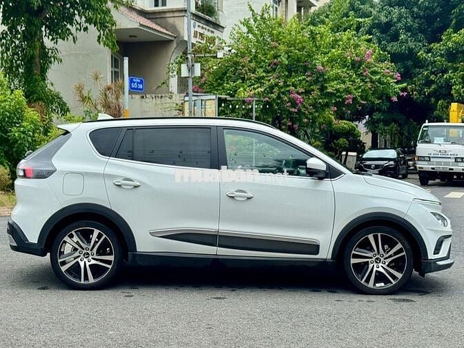 VinFast VFe34 2022 - Màu trắng - 3v5km - Mua pin