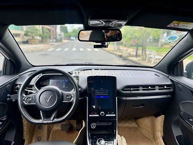 VinFast VFe34 2022 - Màu trắng - 3v5km - Mua pin