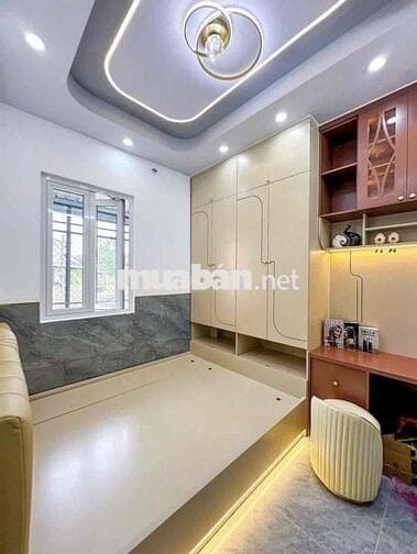 Chủ ngộp bán nhà mới 1 Trệt 1 Lầu ngay trung tâm Tân Uyên