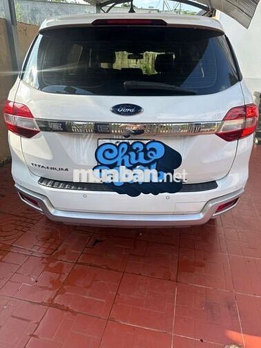 Everest 2019 titanium 1 cầu odo 84.000km