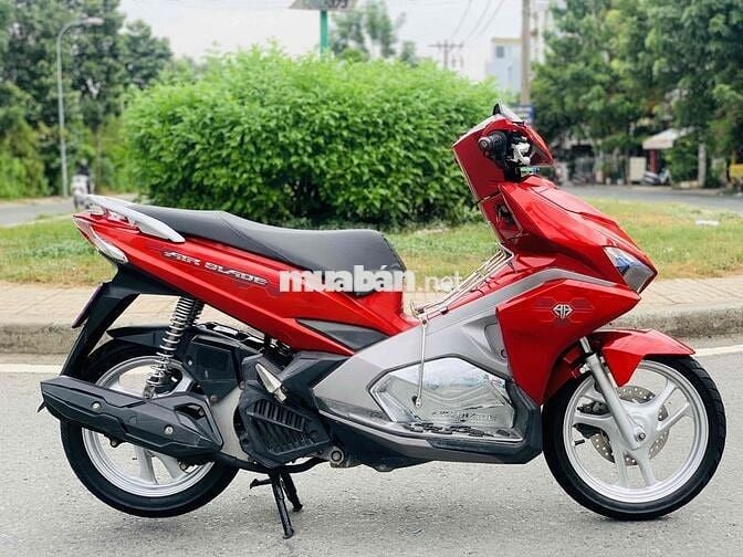Honda Airblade 2017 xe lột keo máy móc zin êm ru