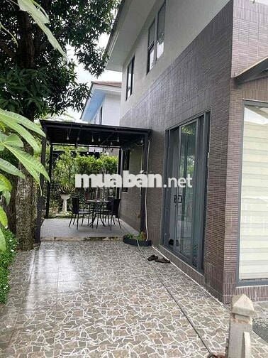 Cho Thuê Biệt Thự Camellia, Full nội thất,Nhà sạch sẽ,Dọn vào ngay