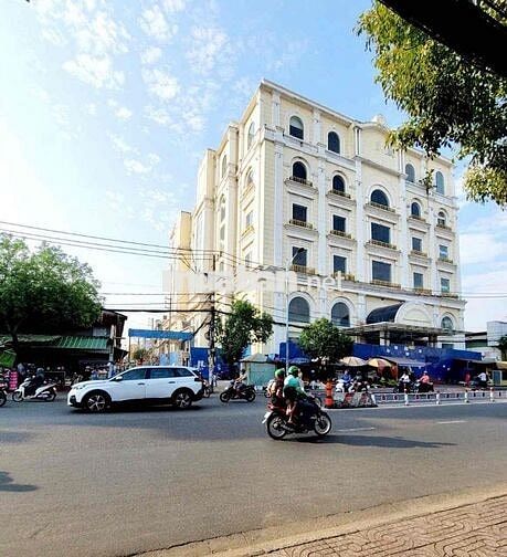 Bán Toà Nhà Kinh Doanh 2056m2 đất, Dt sử dụng 10000m2 sàn