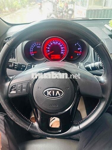 Kia Forte 2013 - 123456 km