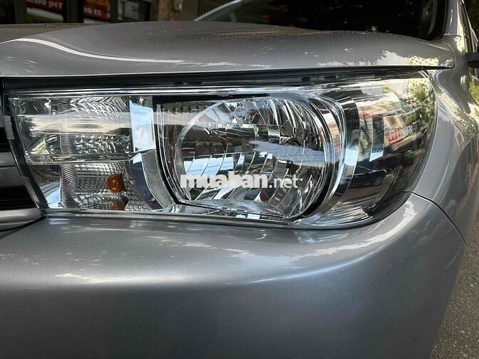 TOYOTA HILUX E 2.4L 4x2 MT NHẬP THÁI
