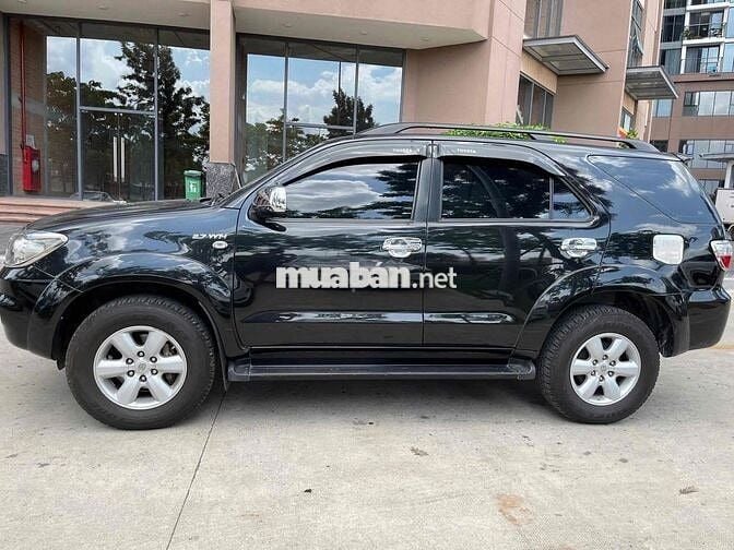 Toyota Fortuner 2010