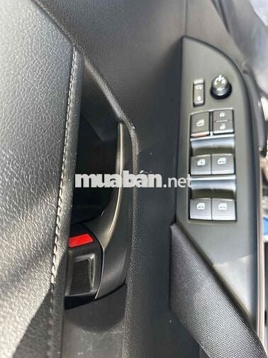 TOYOTA HILUX E 2.4L 4x2 MT NHẬP THÁI