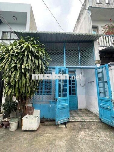 bán nhà shr hẻm 6m . cấp 4 đúc lửng