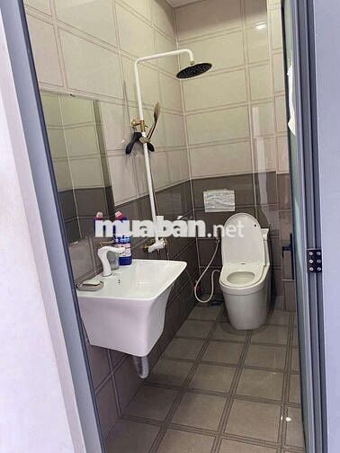 CHO THUÊ NHÀ MẶT TIỀN 3 TẦNG ĐS..GẦN BV THỦ ĐỨC  P TAM BÌNH. THỦ ĐỨC.
