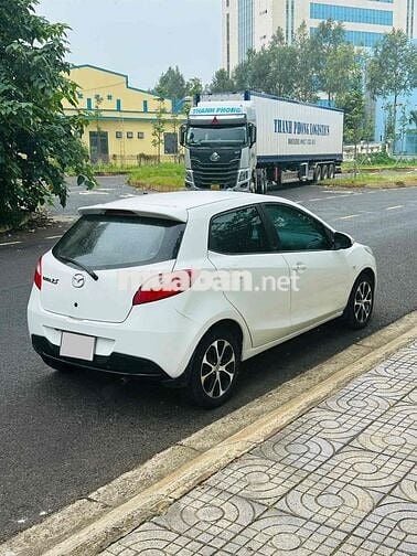 Mazda 2 2014 1.5 AT - 120000 km