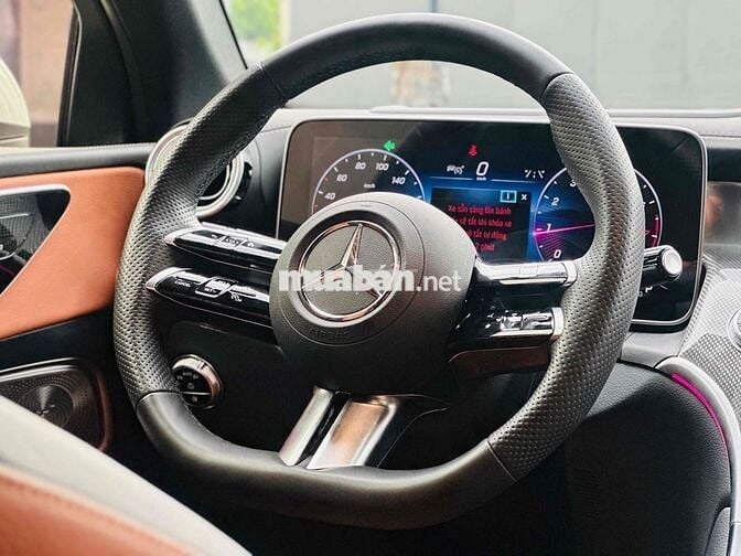 💯 Mercedes Benz GLC300 4Matic 2024 - 17000 km