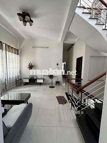 Cho thuê nhà sân vườn Núi Thành Hoà Cường Nam Hải Châu