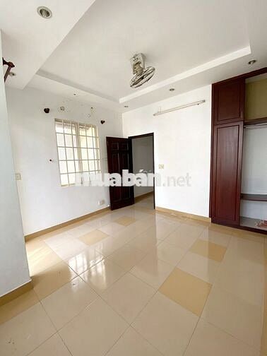 2 PHÒNG TRỌ BAN CÔNG 55m2 Tầng 1 quận Bình Thạnh