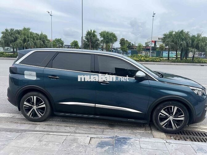 Peugeot 5008 2020 Allure 1.6 AT - 5600 km