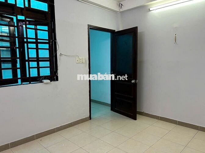 Cho thuê nhà hẻm xe tải 1/ Phan Văn Trị - P5 - gần Emart - TP HCM.