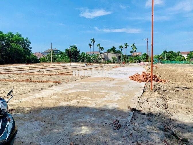 Bán đất nền Lộc Khương mặt tiền đường nhựa 5m Hòa Tiến giá 890tr / lô