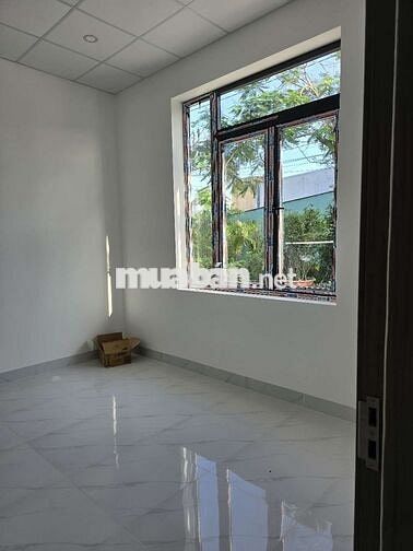 Chỉ 1,6 tỷ sở hữu Nhà mới xây dựng 2PN đường nhựa Kdc Tân Hòa